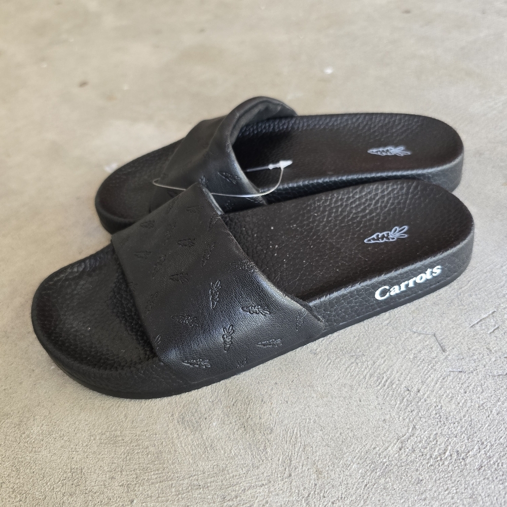 Black Slides FAUX Leather by Anwar Carrot